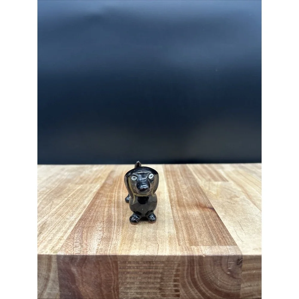 Vintage Art Pottery Redware Figurine Black Dachshund  Dog Made In Japan